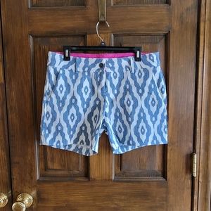 Isaac Mizrahi Sz 6 Blue & White W 33 L 4 R 9